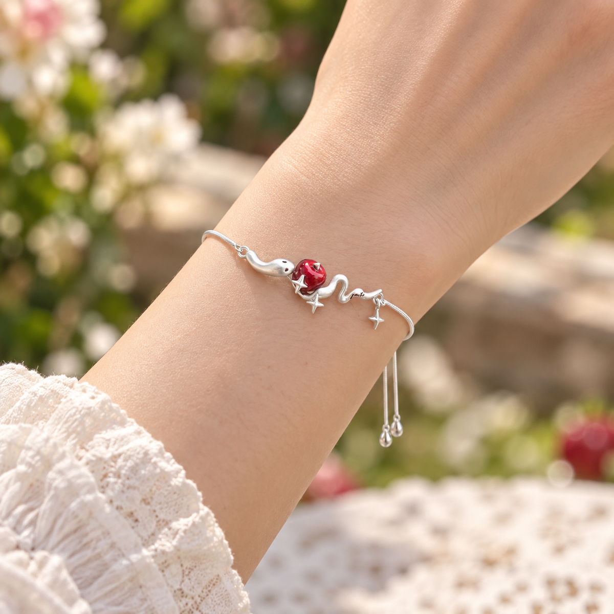 Apple Serpent Couple Bracelet lifestyle photo 3