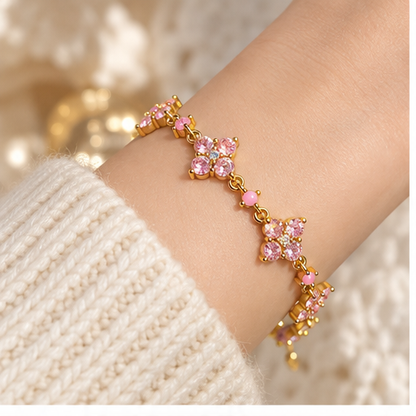 Vintage Sparkle Clover Bracelet lifestyle photo 1