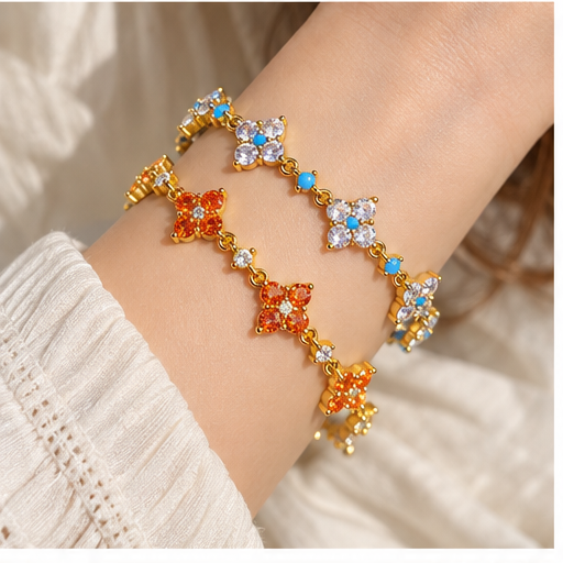 Vintage Sparkle Clover Bracelet lifestyle photo 3